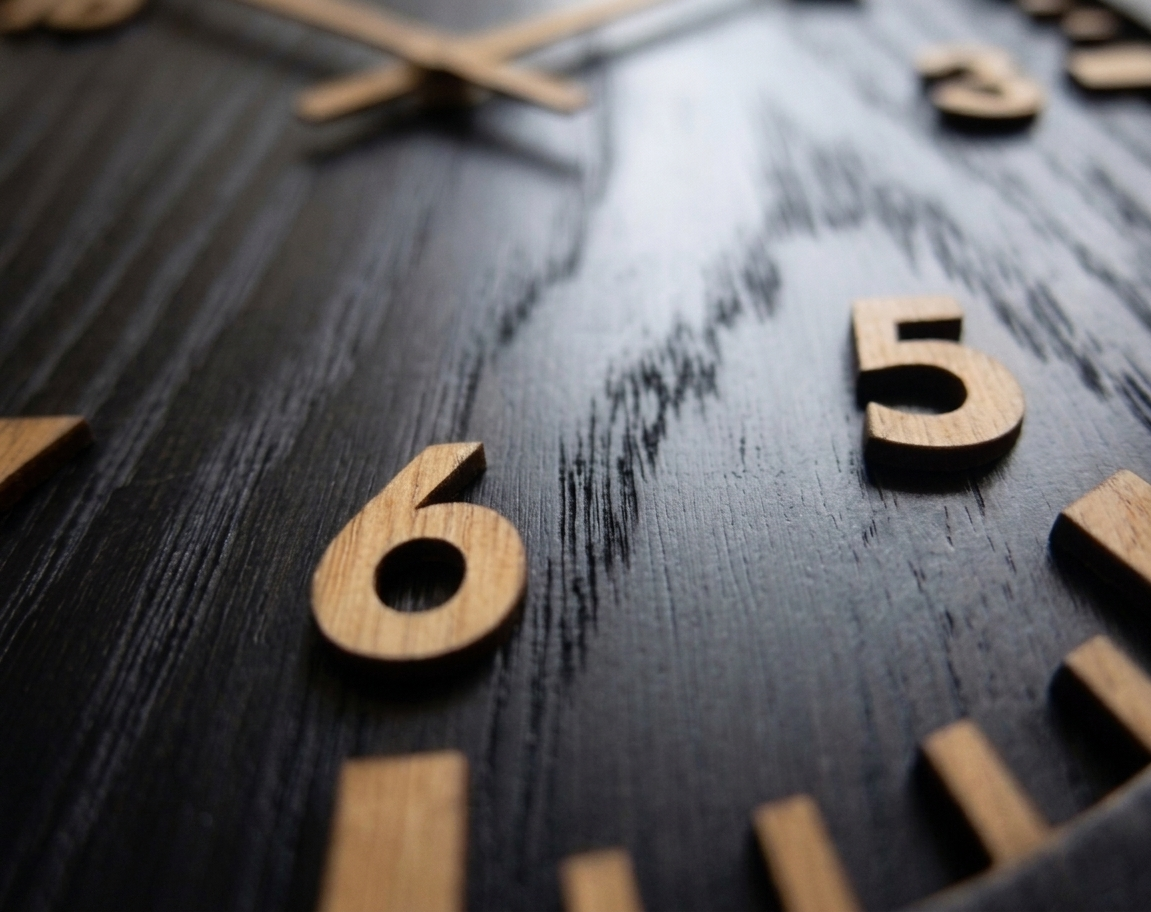 Noir – 3D Oak Wood Wall Clock (T-Tatra)