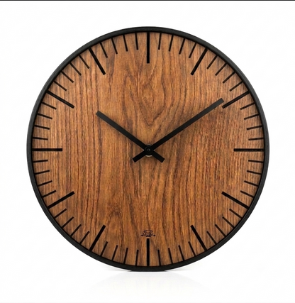 Comes – 3D Oak Wood Wall Clock